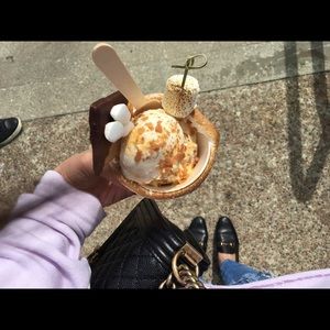 Meet your Posher, Alix